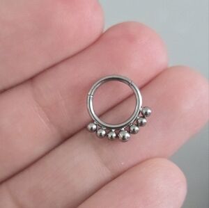 Titanium septum/daith clicker hoop